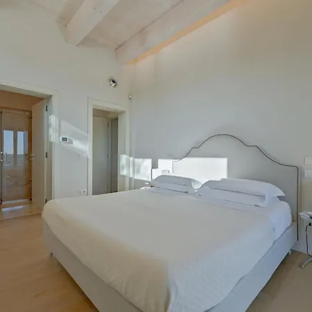 Luxury Spaccasole View I Comfort Sauna & Infinity Pool 哥尔顿