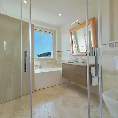 公寓 Luxury Spaccasole View I Comfort Sauna & Infinity Pool 哥尔顿