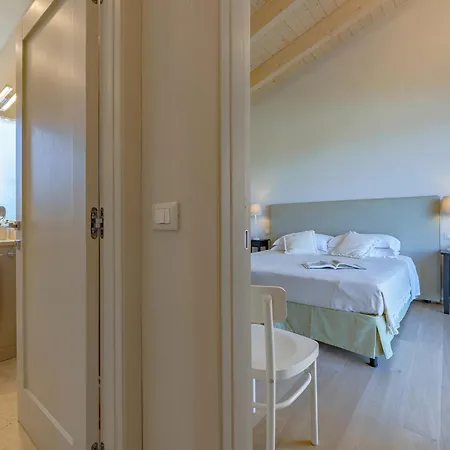Luxury Marigold View I Comfort Sauna & Infinity Pool Apartment