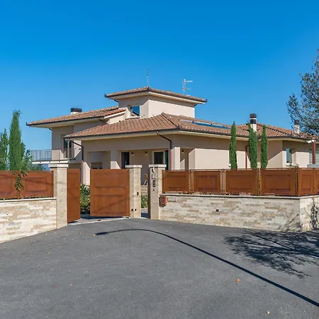 Luxury Marigold View I Comfort Sauna & Infinity Pool Apartment Cortona