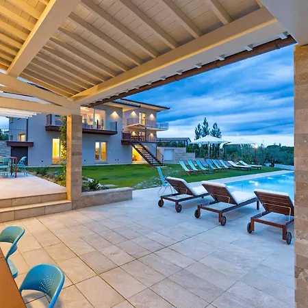 公寓 Luxury Spaccasole View I Comfort Sauna & Infinity Pool